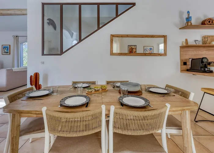 Azul - Welkeys Villa Bandol